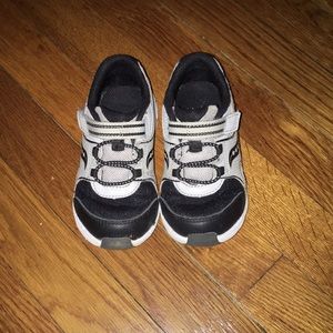 Toddler boys shoes
